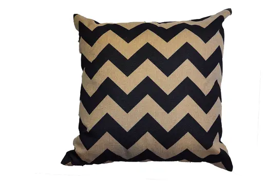 Chevron cushion - Black and brown