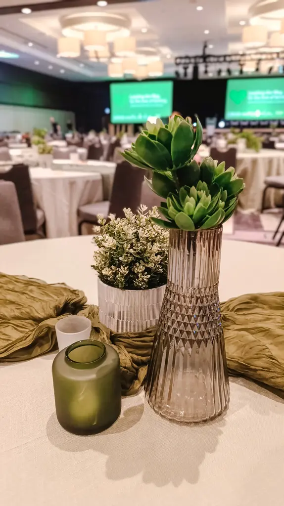 Fairmont Reine Elizabeth Centre De Table 2 EN