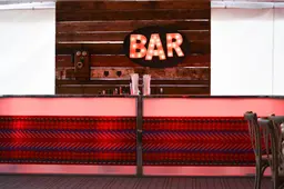 B-A-R sign - Orange and black used in the inspiration Charlevoix   Mur De Bois   Bar Manhattan   Impressions   Accessoires