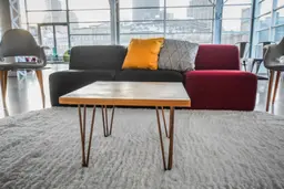 Oslo - Table d'appoint - 18'' L x 18'' l x 16'' H - Bronze antique & Bois naturel utilisé dans le cadre de la réalisation Sofa Fidji Table Cafe Oslo