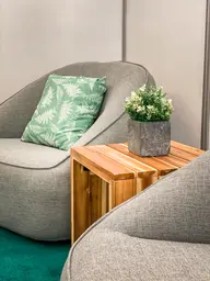 Nahla bench - 18'' L - Brown used in the inspiration Malibu Gris Nahla Coussin Vert