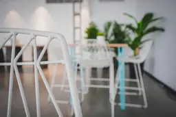 Cloe - Stool - White used in the inspiration Pub Tabouret Cloe Copie