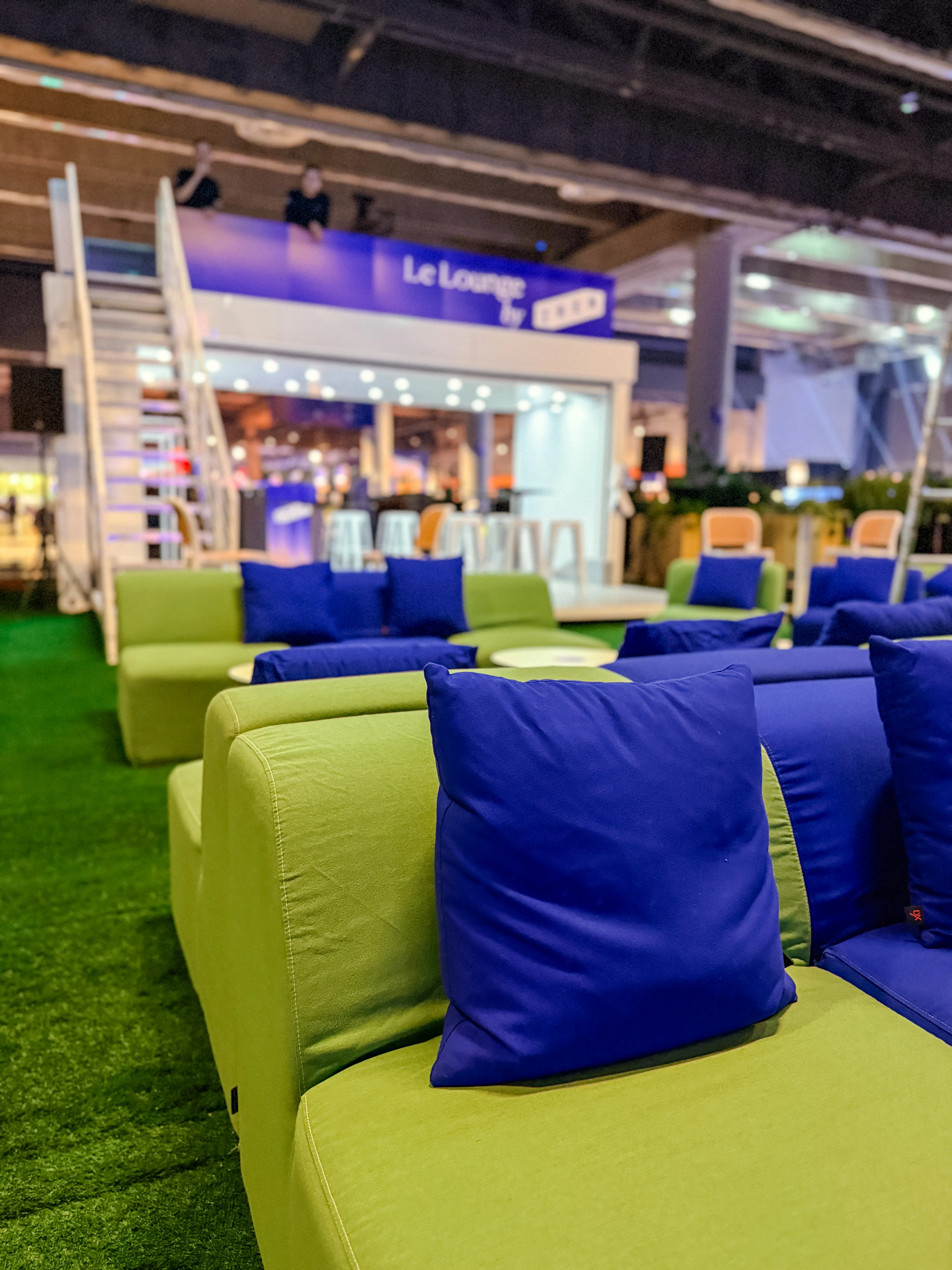 Fidji - Center - Royal blue used in the inspiration Pcm   All In 2025 Fidji Vert EN