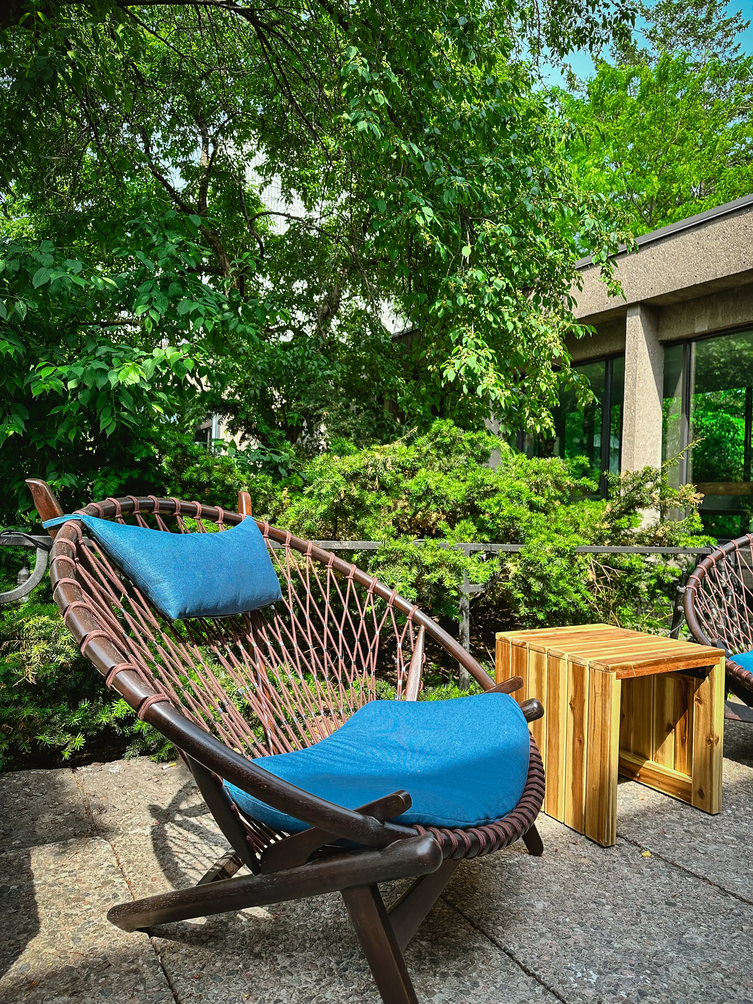 Tulum armchair - Blue used in the inspiration Bonaventure Img 2085 EN