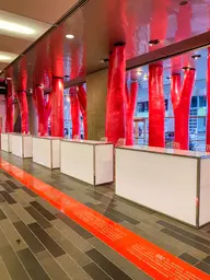 Manhattan bar - 6' - White used in the inspiration Bar Blanc