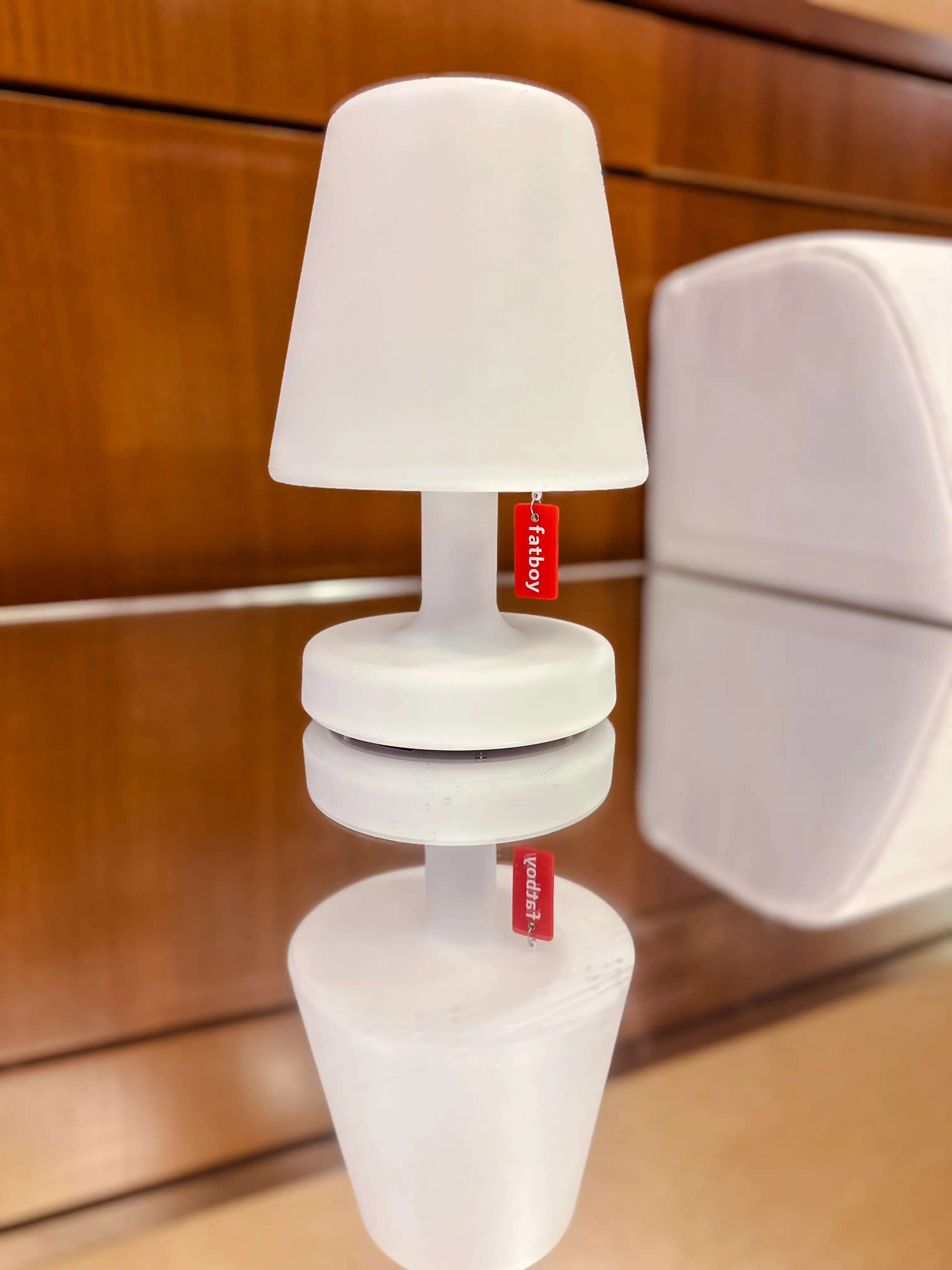 Franklin lampe de table - 3.8" D x 5.9" H - Blanc utilisé dans le cadre de la réalisation Westin Lampe Franklin FR