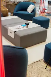 Fidji - Ottoman - Gris utilisé dans le cadre de la réalisation Ottoman Fidji Table Appoint U Tapis Shag Malibu
