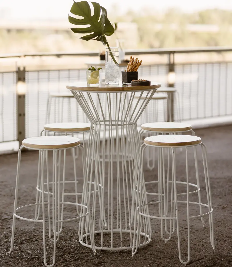 Tabouret Litchi Blanc Bois Table Cocktail Soho Blanc Bois Centre Des Sciences 5