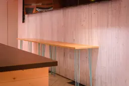Oslo - Table commune - 72'' L x 24'' l x 40'' H - Turquoise mat & Bois naturel utilisé dans le cadre de la réalisation Console Oslo Turquoise