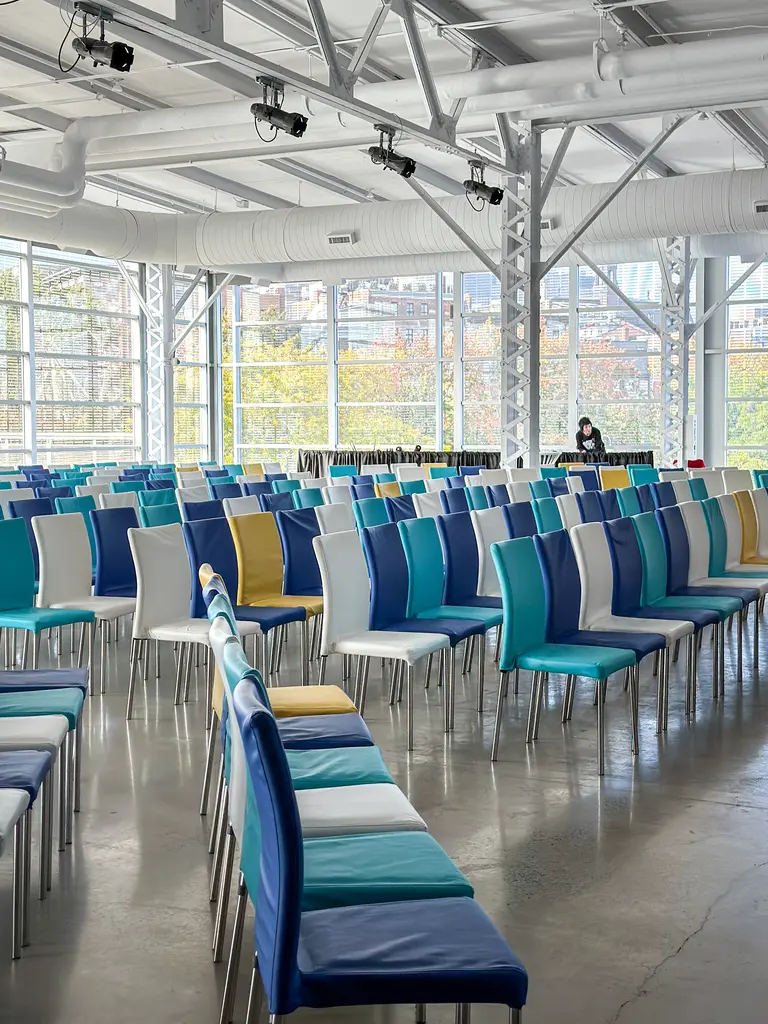 Cs Passerelle Perspective Milan Turquoise Jaune Blanc Bleu Centre Des Sciences EN