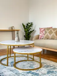 Ellis - Table set - White marble & Gold used in the inspiration Autres Charlotte Coussin Rose Motif Beige Ellis Vase Mandala Plante Tapis EN
