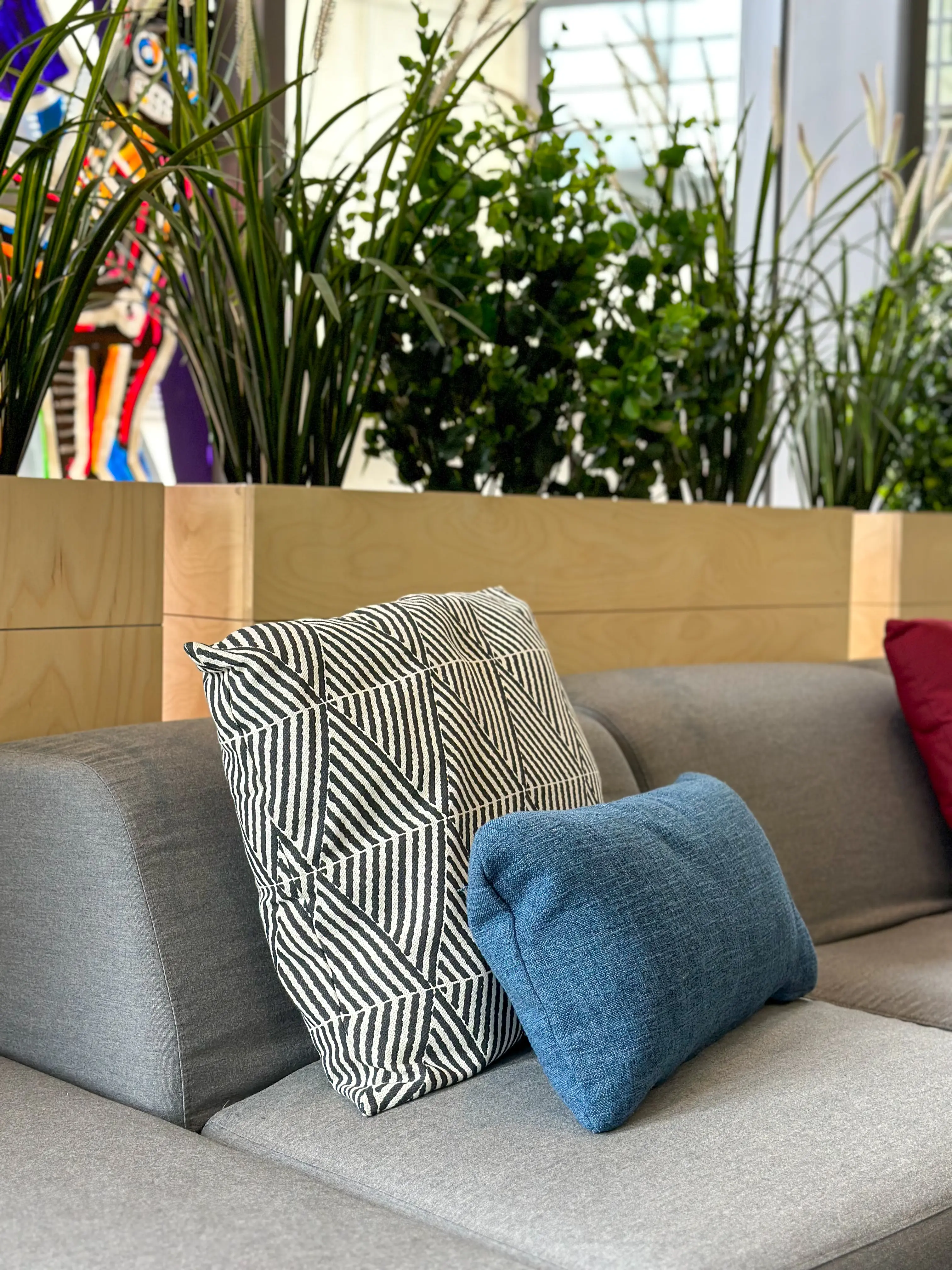 Malibu - Coussin - Bleu utilisé dans le cadre de la réalisation Shaw Center Img 2200 FR
