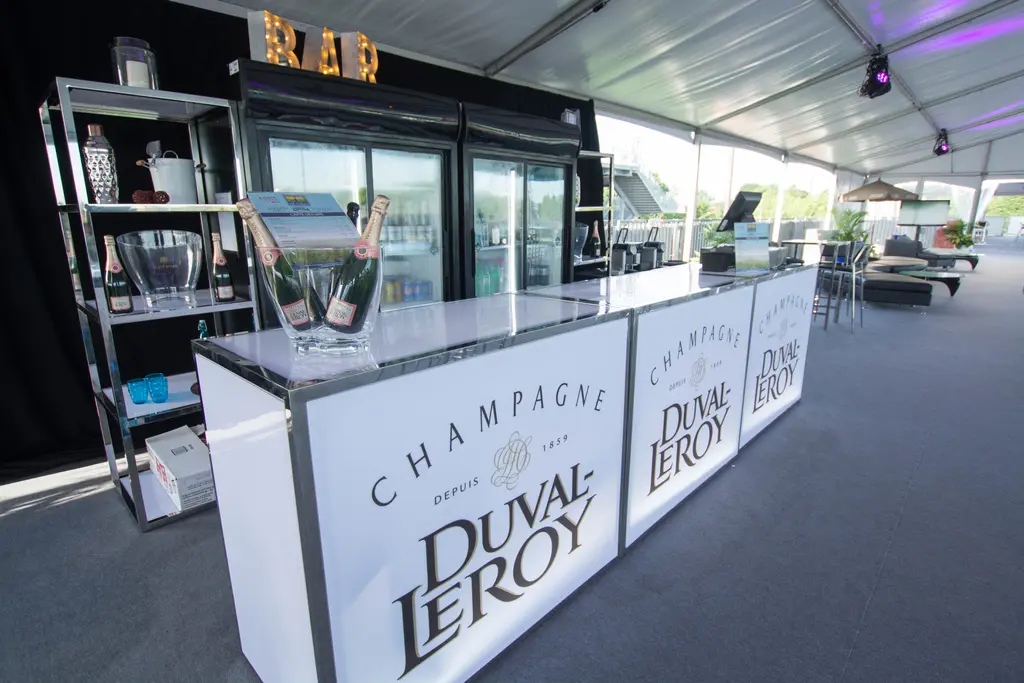 Bar Service 4pieds Champagne