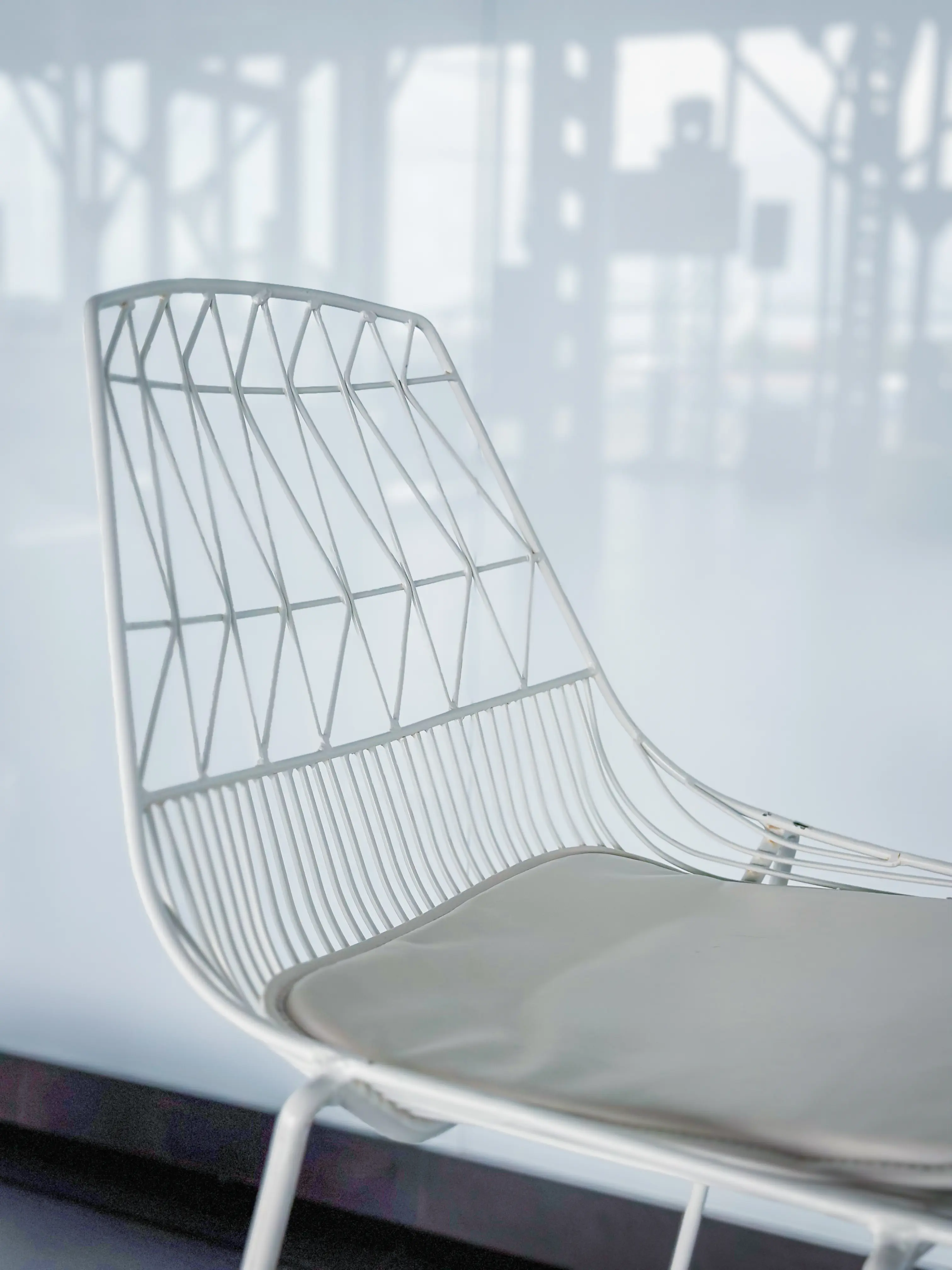 Cloe - Chair - White used in the inspiration Cs Belvédère Img 2174 EN