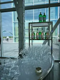 Seattle bar back - White used in the inspiration Grand Quai   Pavillon  Seattle EN