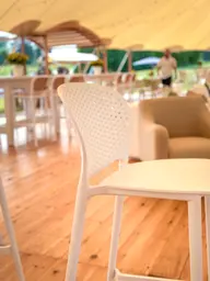Bowie stool - White used in the inspiration Welsey Clover Park Img 2463 EN