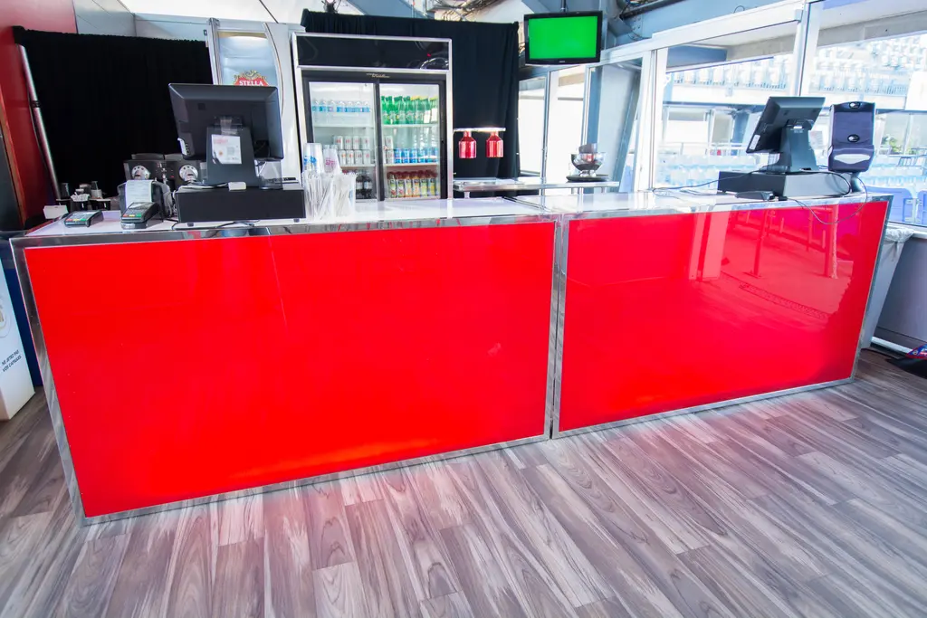 Bar Rouge Service