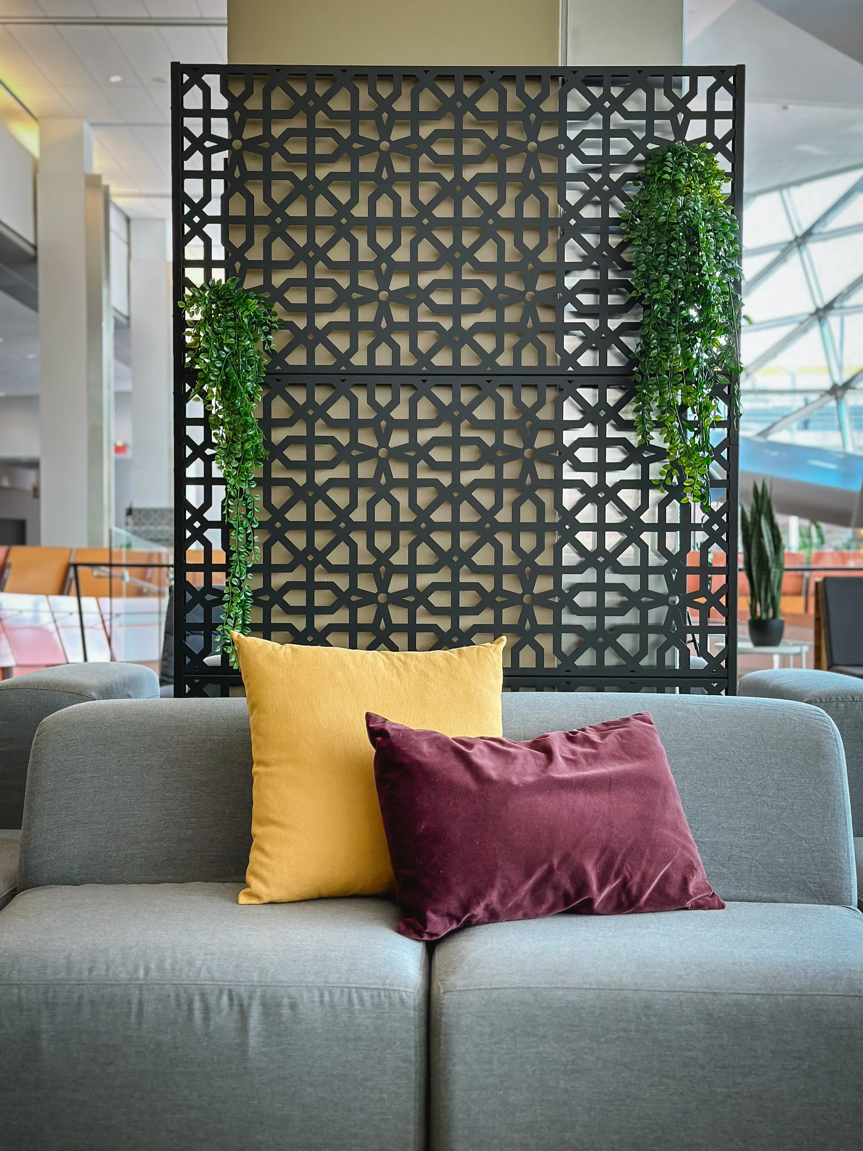 Privacy screen Parilla - 45" W x 76" H - Black used in the inspiration Shaw Center Img 2193 EN