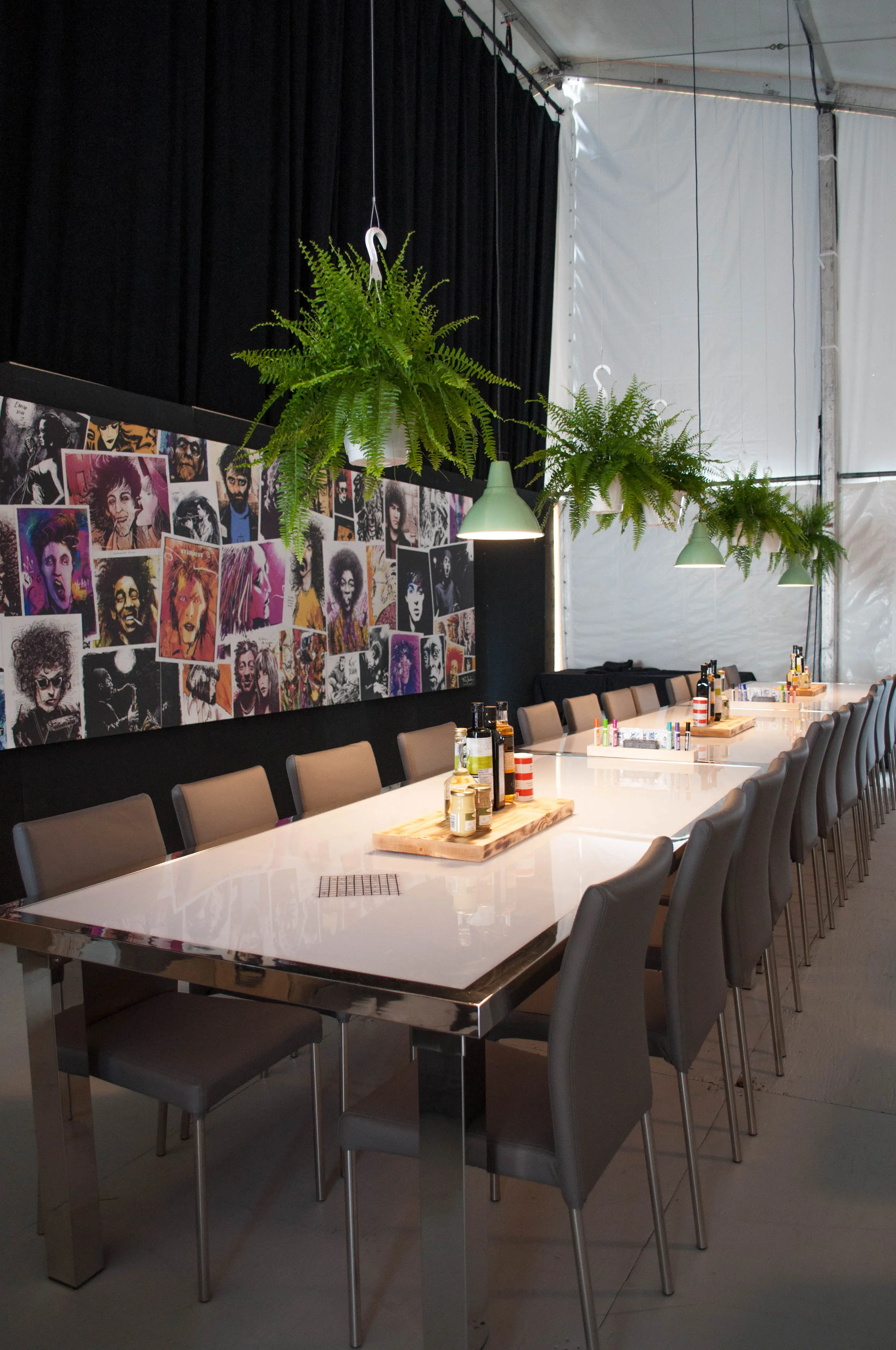 Florence dinner table - 8' L x 42" W x 30'' H - White used in the inspiration Feq   Chaises Milan Grises   Tables À Diner   Lampes Vertes   Fougères