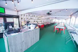 Manhattan bar - 6' - Grey wood used in the inspiration Bar Service Bois Gris