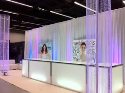 Manhattan bar - 4' - White used in the inspiration Kiosque Mariage Quebec Bar