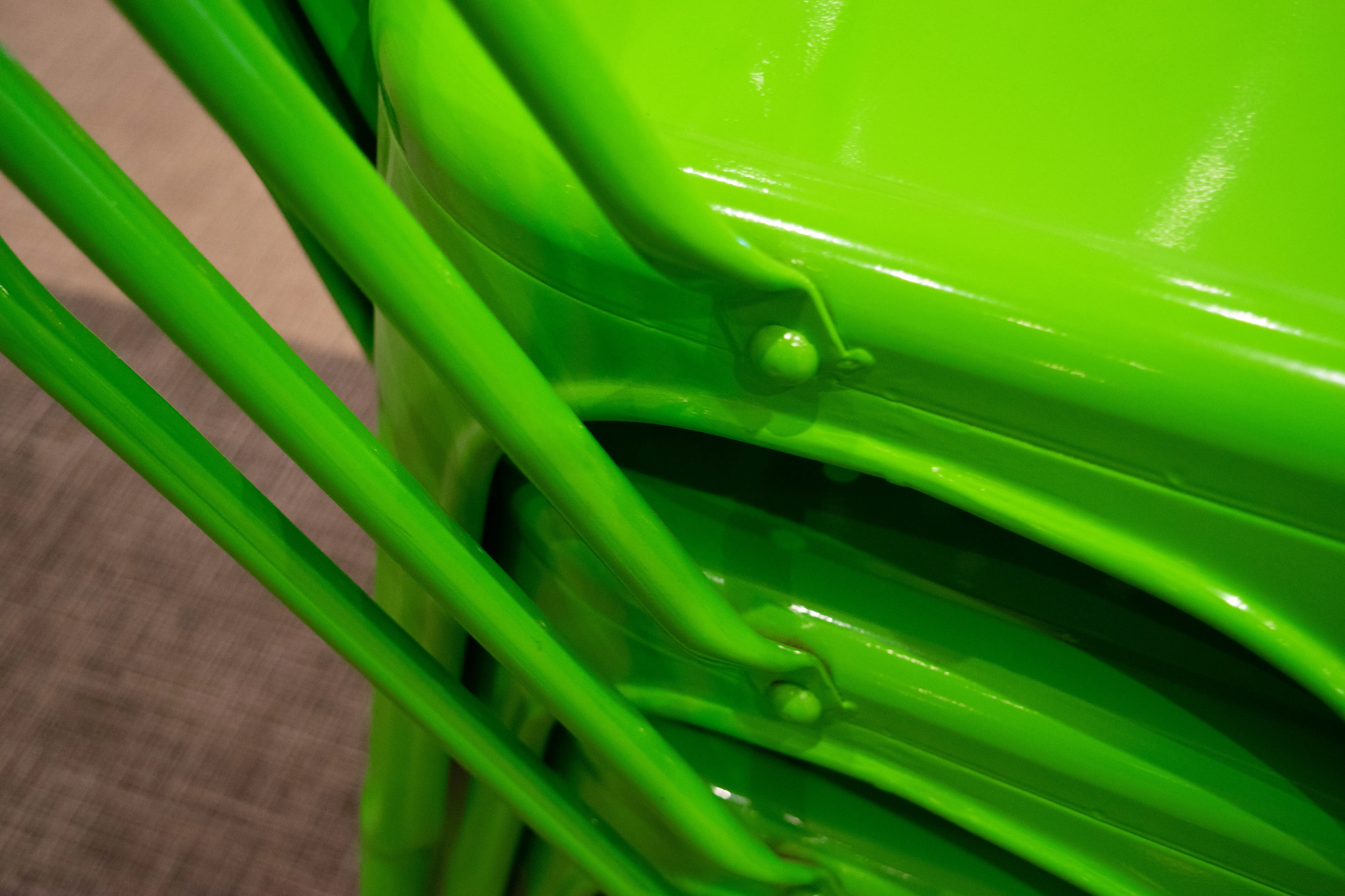 Loft chair - Green used in the inspiration Pub Chaise Loft Vert