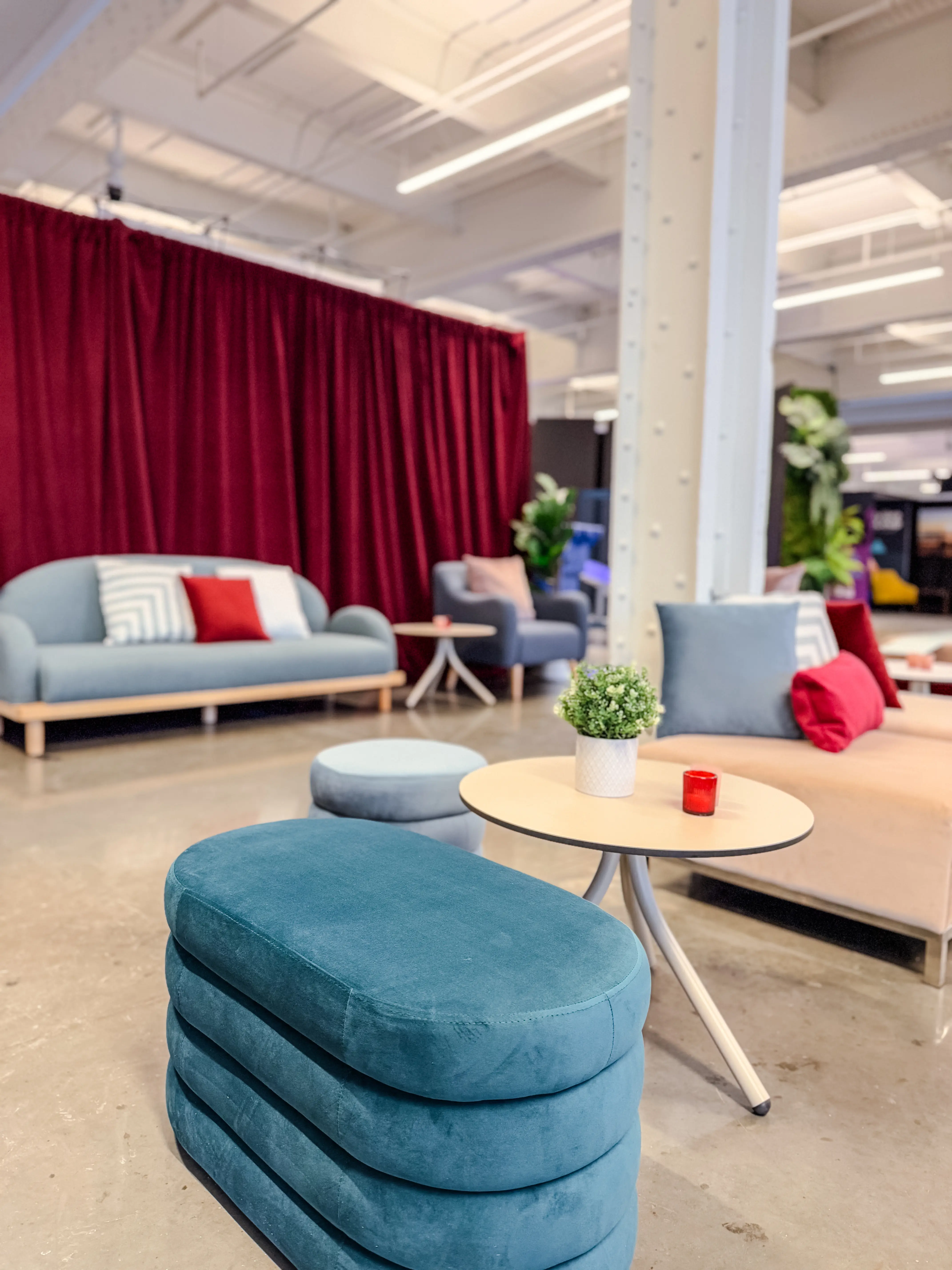 Stella pouf - Elongated - Teal used in the inspiration Grand Quai   Expérience 2025 Stella Bloom EN