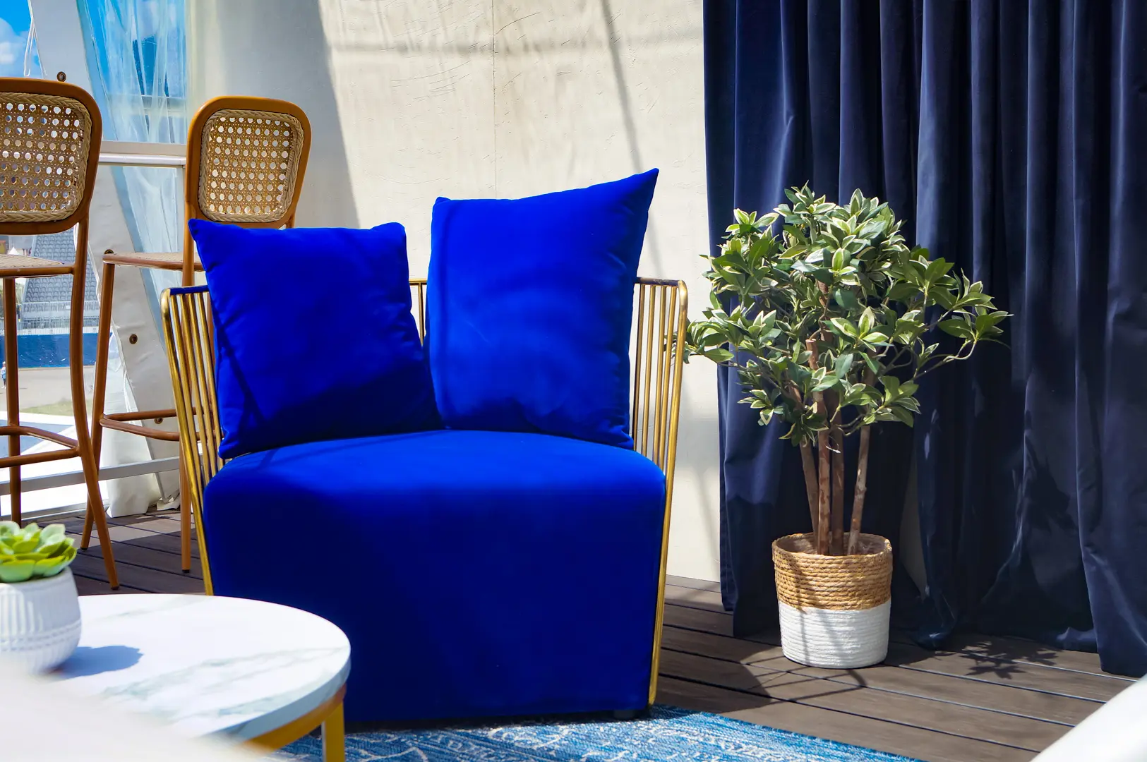 Montauk - Cover pot - 10'' Dia x 9.5'' H - Rattan & White used in the inspiration Alexandria Bleu Ellis Verdure Provence