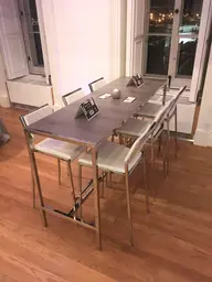 Broadway stool - White used in the inspiration Table Commune Tonic Bois Gris