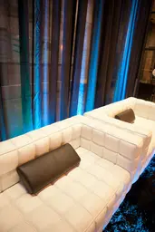 Madmen - Duo - White used in the inspiration Lounge Madmen Blanc31