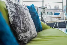 Malibu - Trio - Leaf green used in the inspiration Pub Coussin Sofa Malibu