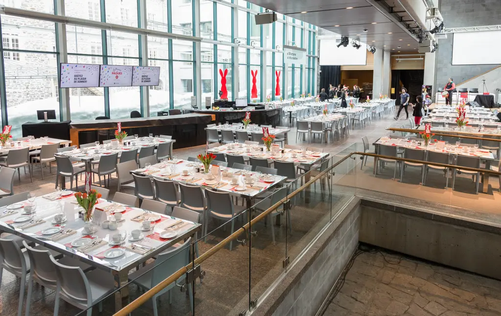 Table Milan