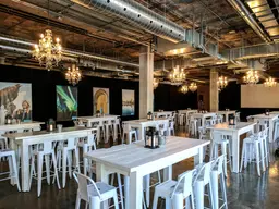 Hampton communal table - White used in the inspiration Table Commune Hampton Bois Blanc Tabouret Loft Blanc 4