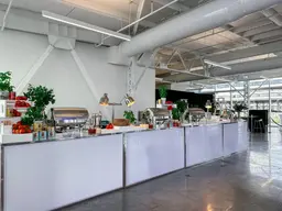 Manhattan bar - 6' - White used in the inspiration Grand Quai   Pavillon   Bar Blanc   Station EN