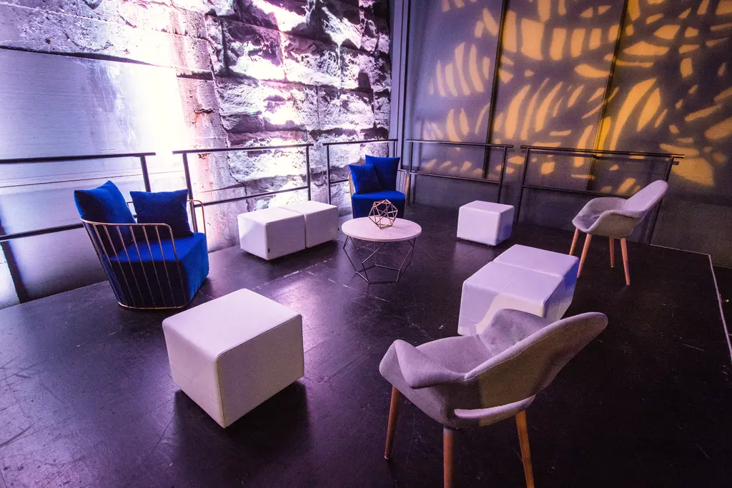 Table Cafe Geode Fauteuil Alexandria Mako