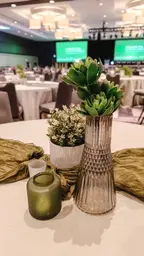 Plante Thym artificielle - 8.75" H - Vert utilisé dans le cadre de la réalisation Fairmont Reine Elizabeth Centre De Table 2 FR