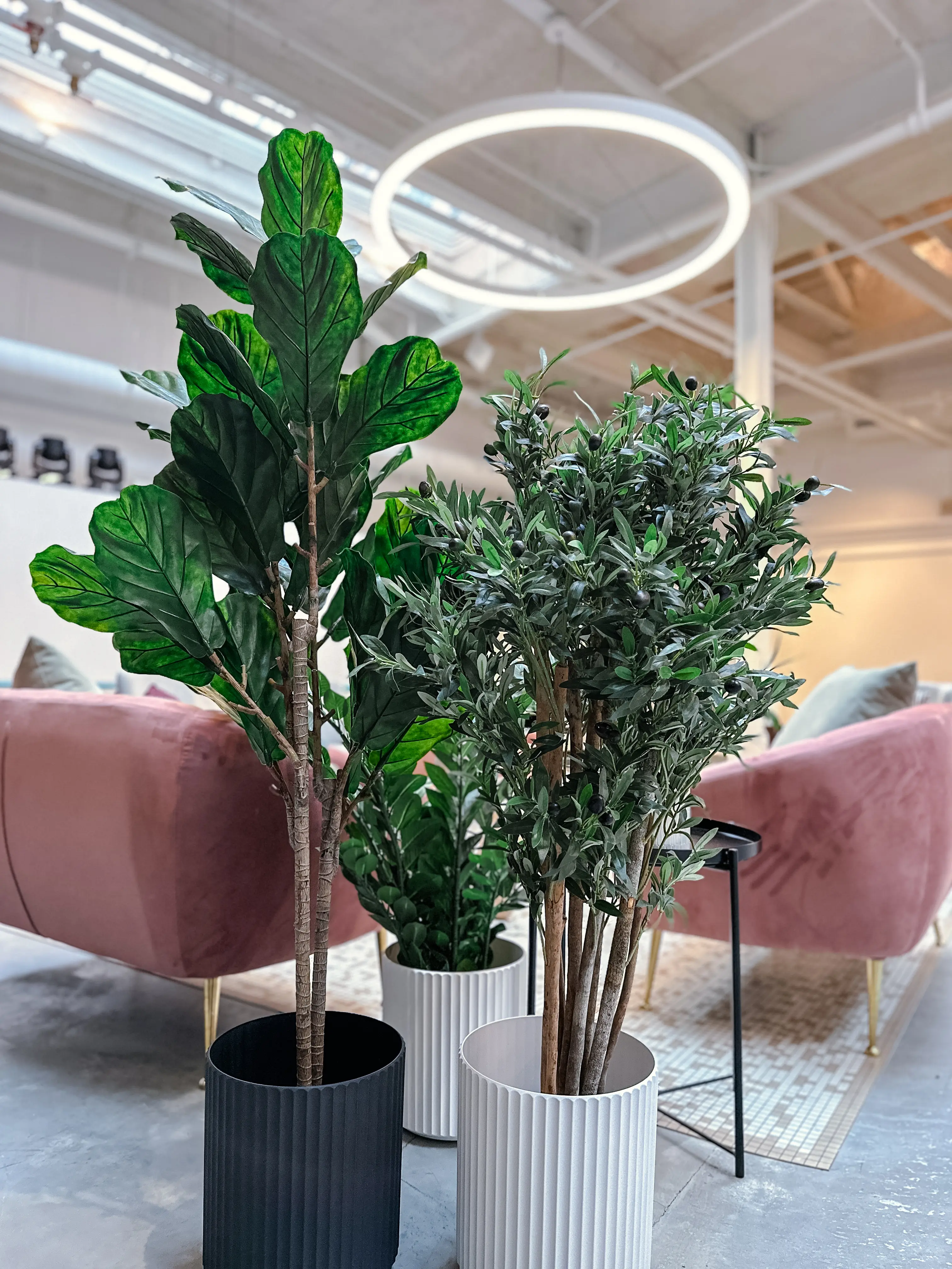 Artificial Olive tree plant - 52" H - Green used in the inspiration Bungalow Verdure EN