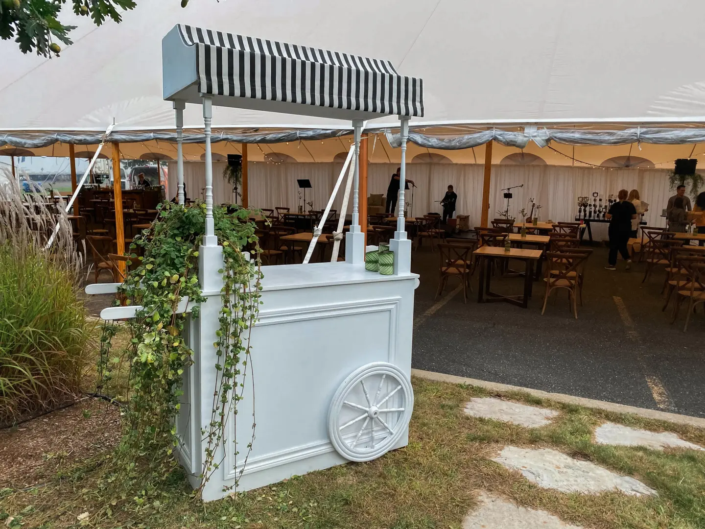 Chester chariot - Noir & blanc utilisé dans le cadre de la réalisation Chariot Chester10