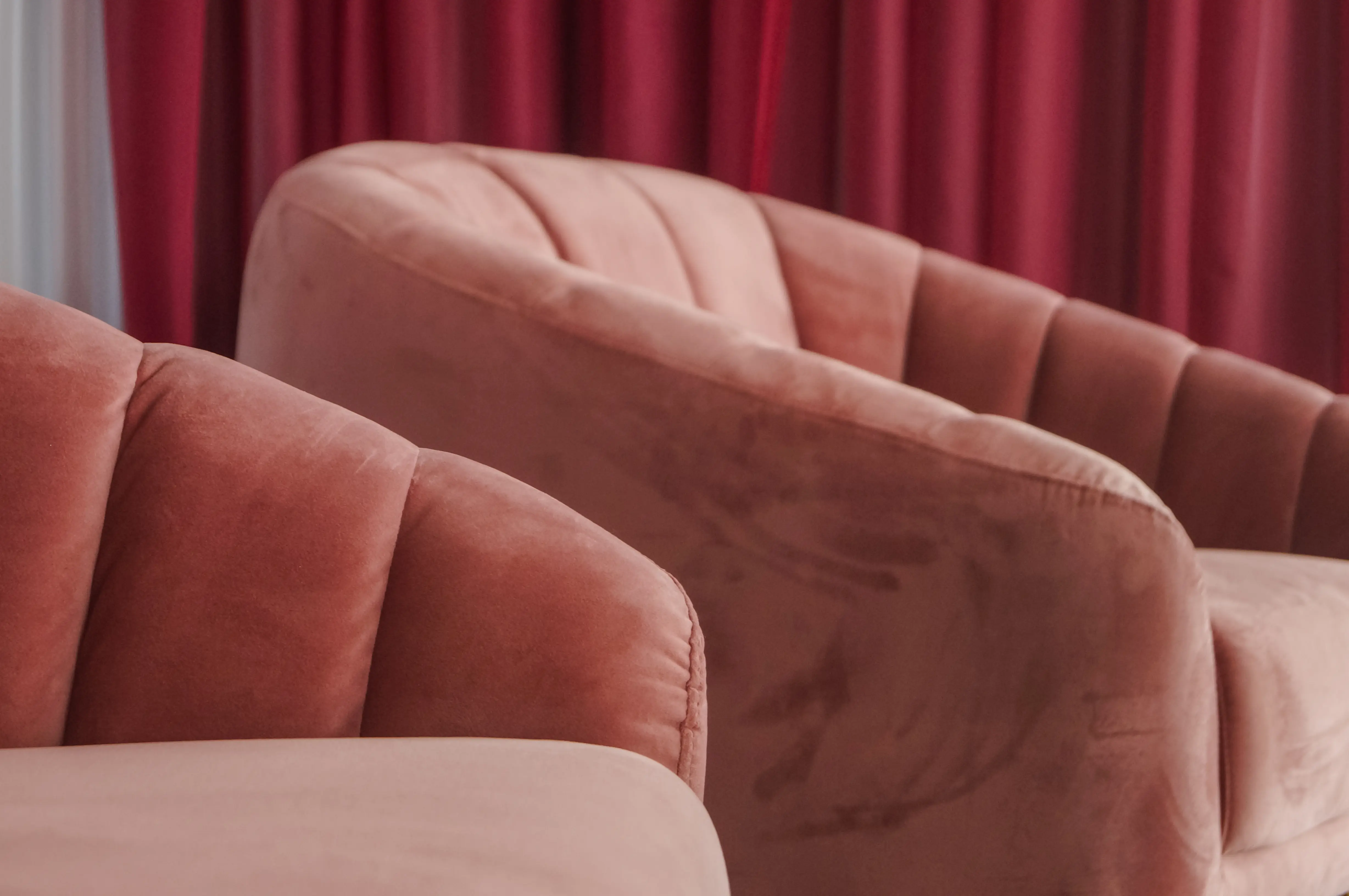 Adaline - Sofa - Vintage pink used in the inspiration Feq 2024   Suites 032 EN