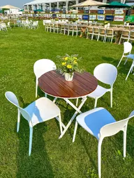 Andy chair - White used in the inspiration Welsey Clover Park Img 2486 EN