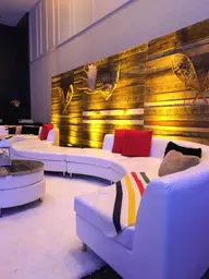 Couverture La Baie d'Hudson - Multicolore utilisé dans le cadre de la réalisation Lounge Vogue Blanc3