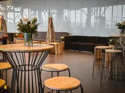 Litchi bar stool - Black & Light wood used in the inspiration Cs Belvédère Img 0247 EN