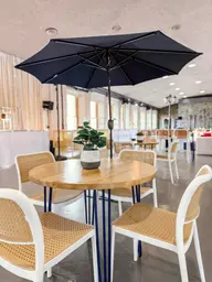 Marseille - Chair - White used in the inspiration Marché Bonsecours   Tout France   Saq Oslo Ronde EN