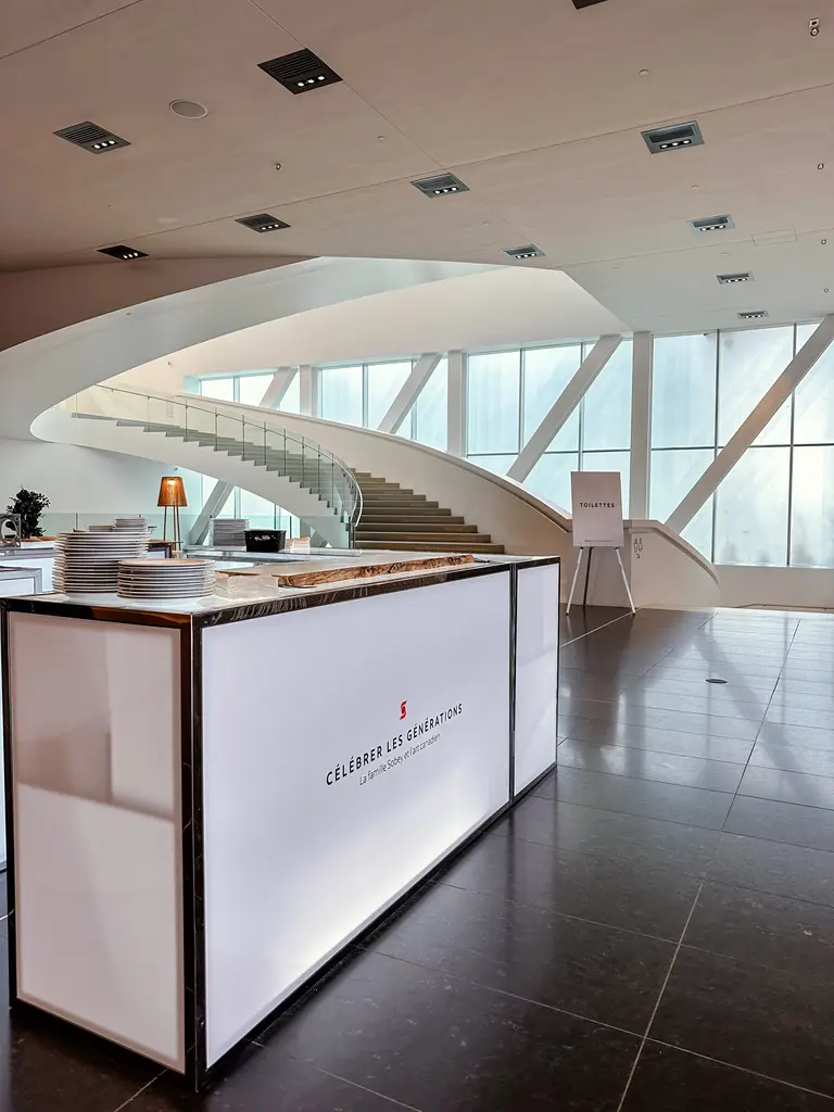Mnbaq   Bar Blanc Impression EN