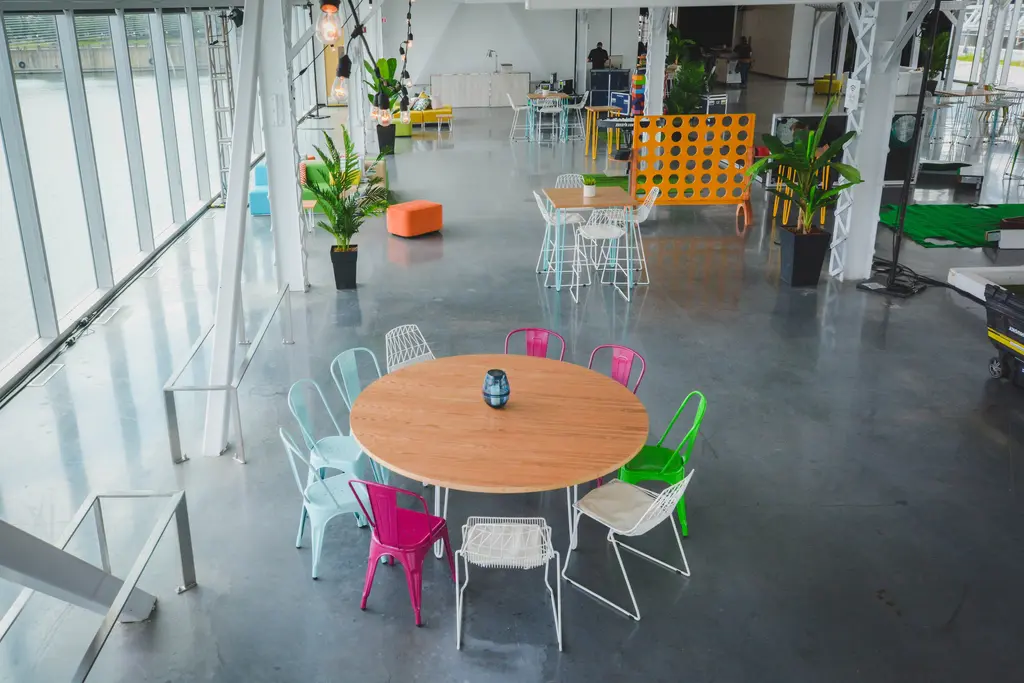 Table Oslo Chaise Loft Cloe