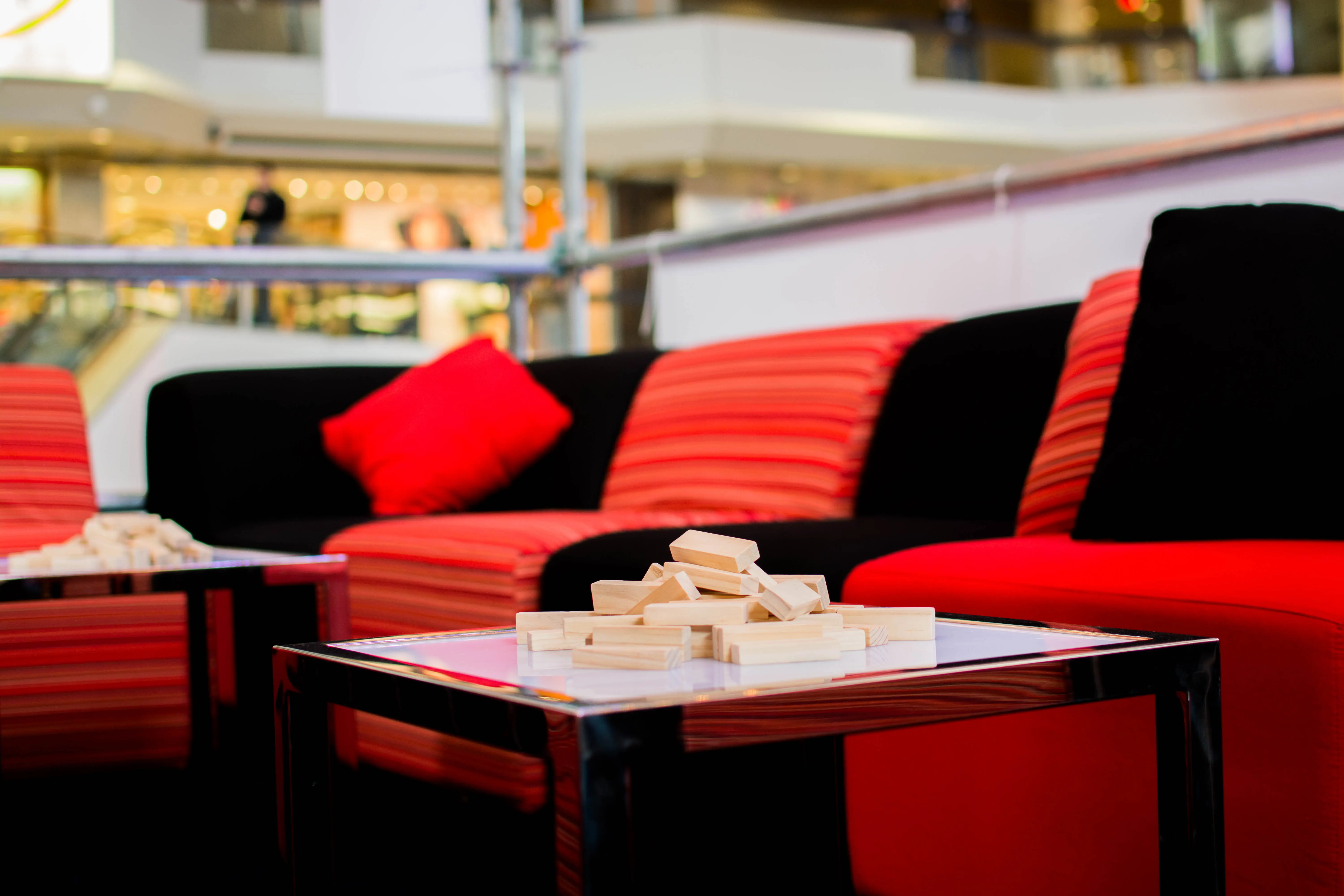 Piccolo table d'appoint - Fermé - Blanc utilisé dans le cadre de la réalisation Dx Lounge Sofa Modulaire Fidji Porto Passion Noir