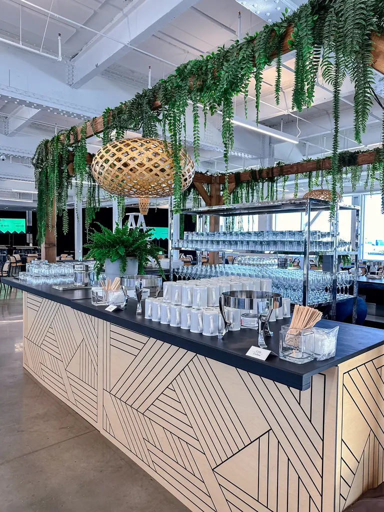 Grand Quai Terminal 1 Pergola Verdure Bar Ibiza EN