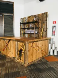 Edison string light - 48' L - Warm white used in the inspiration Bar Bois Rustique 2