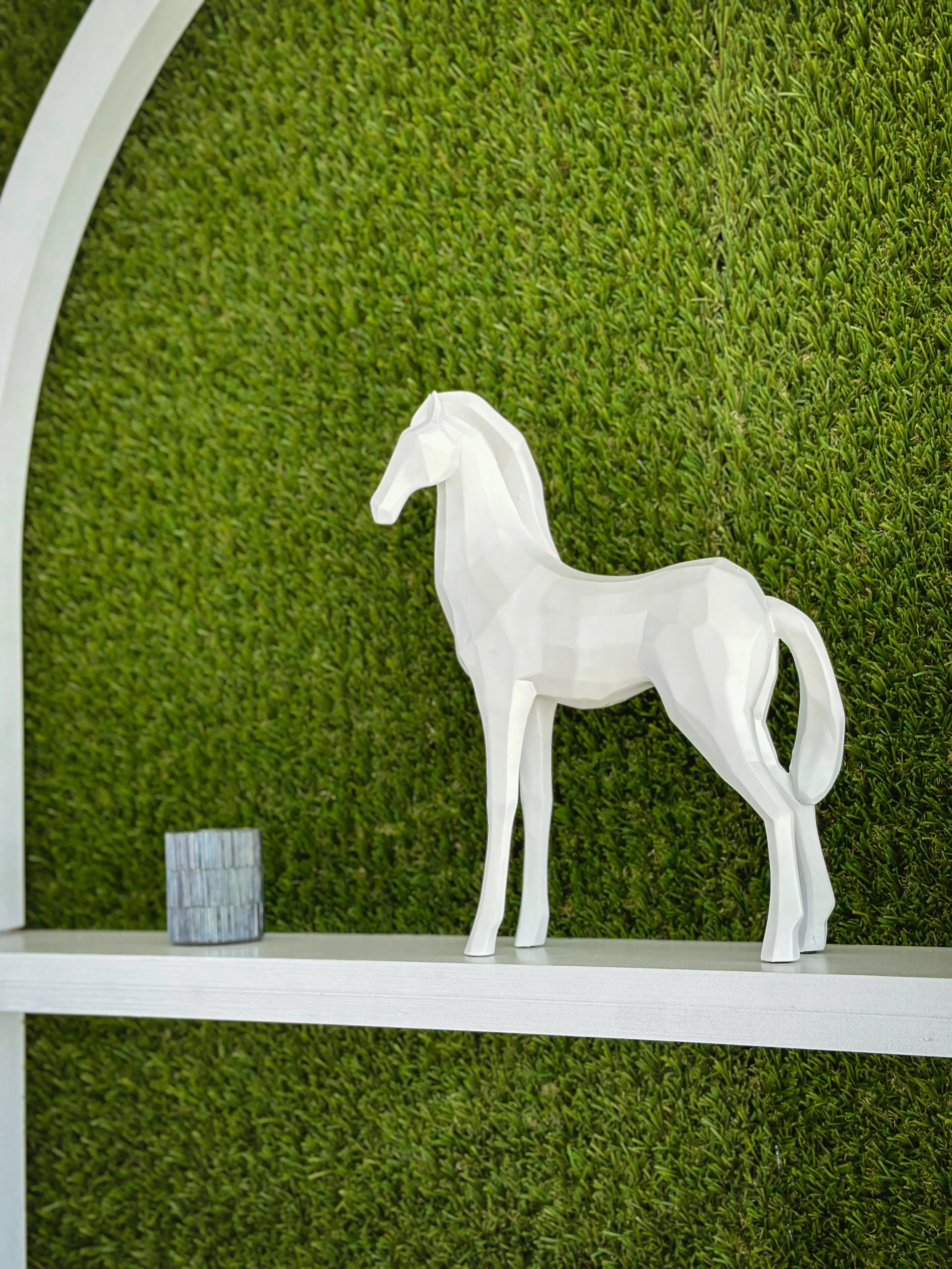 Cheval géométrie - Blanc utilisé dans le cadre de la réalisation Welsey Clover Park Img 2547 FR