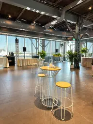 Litchi bar stool - White & lLight wood used in the inspiration Cs Belvédère Img 1919 EN